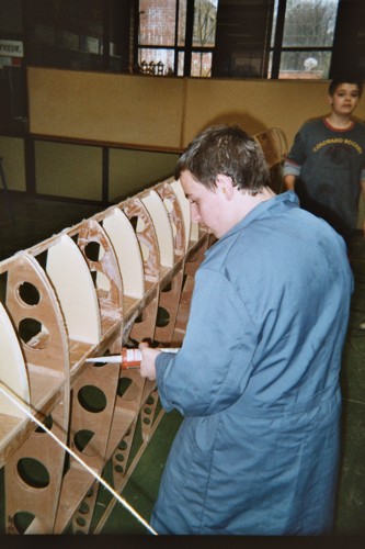 Stefan is adding glue to the parts that will touch the leading edge plywood.